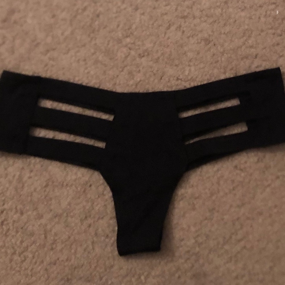 Black iheartraves booty shorts